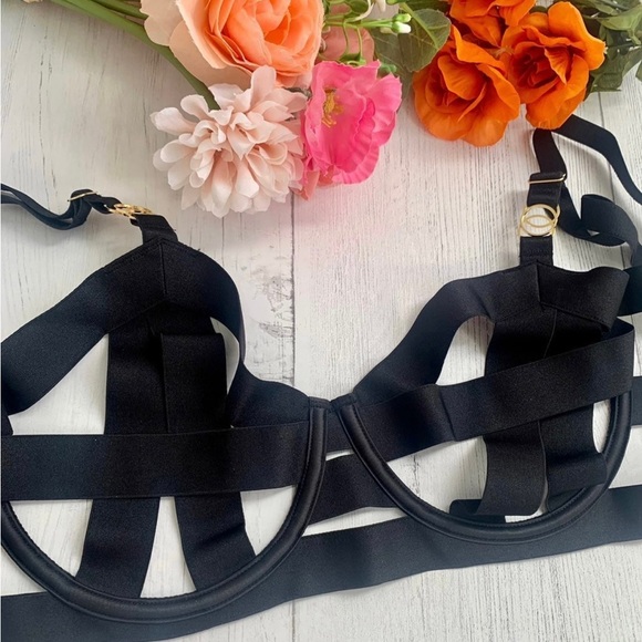 32DDD /32D Victoria secret bra NWT - Picture 7 of 9